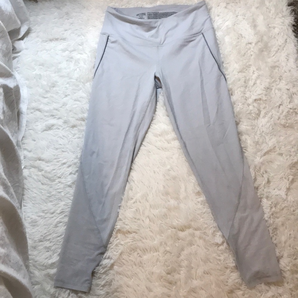 VS knockout leggings